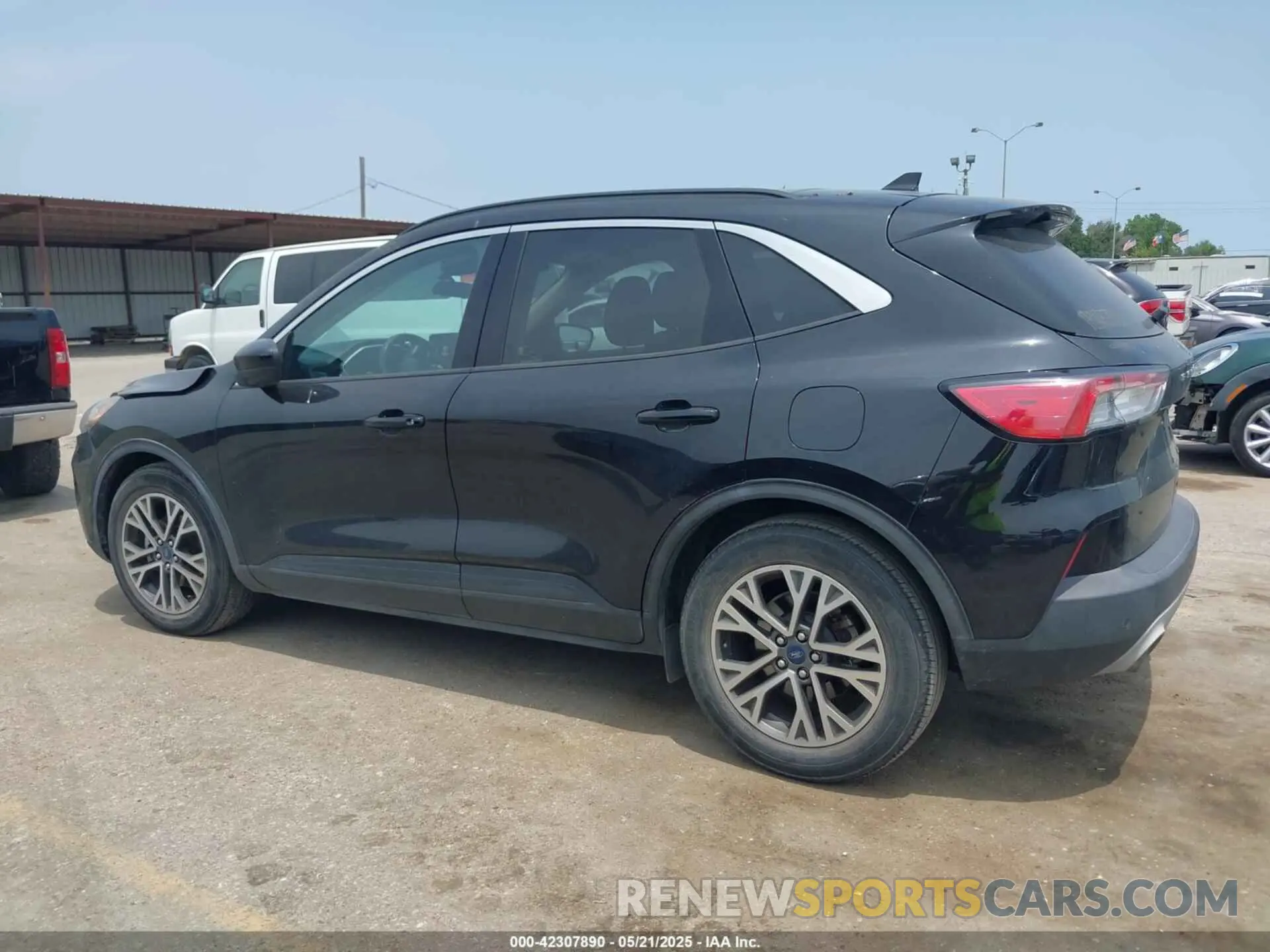 14 fotografías del automóvil dañado 1FMCU0H63LUA57506 FORD ESCAPE 2020