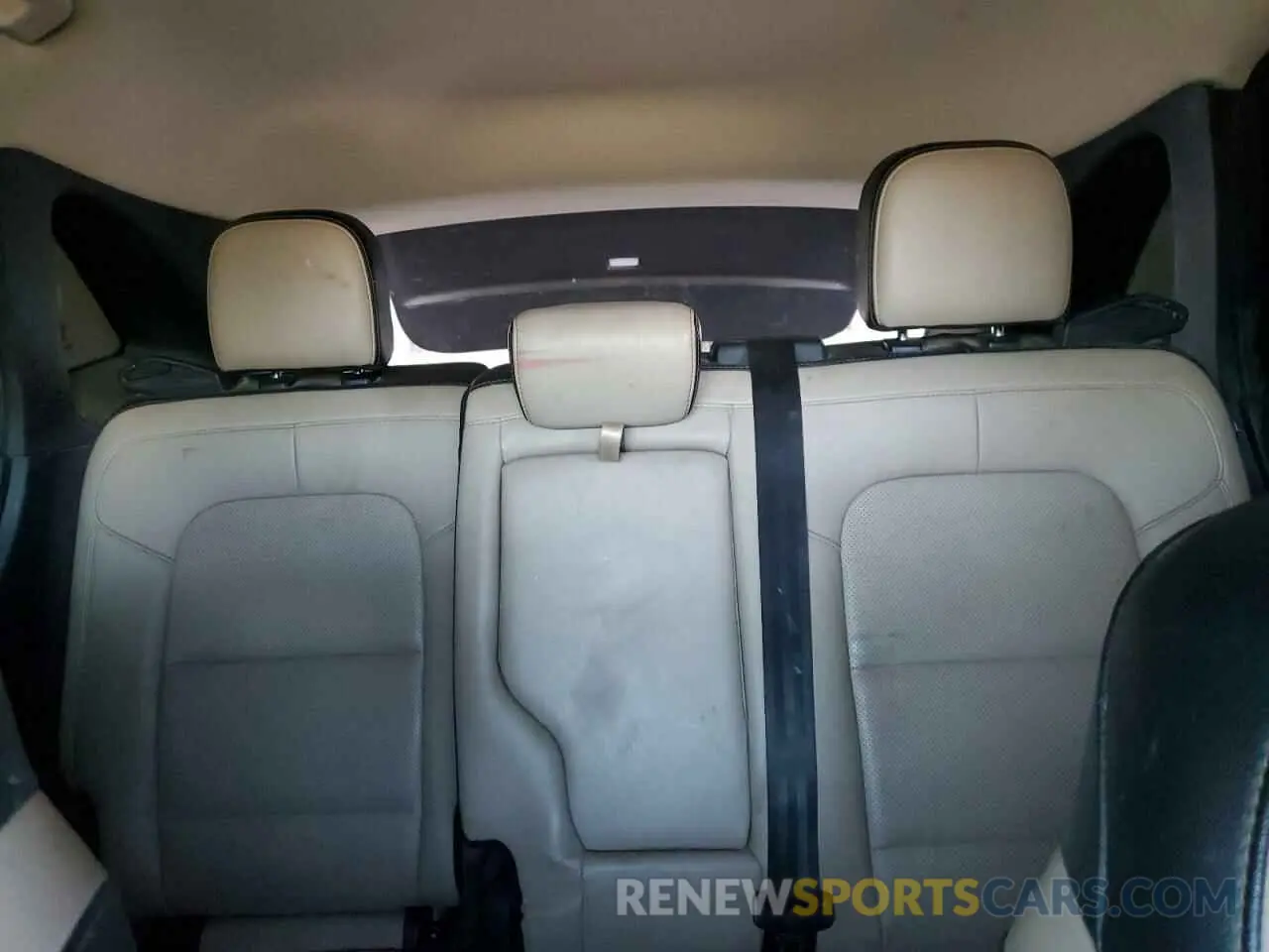 10 fotografías del automóvil dañado 1FMCU0H63LUA77674 FORD ESCAPE 2020