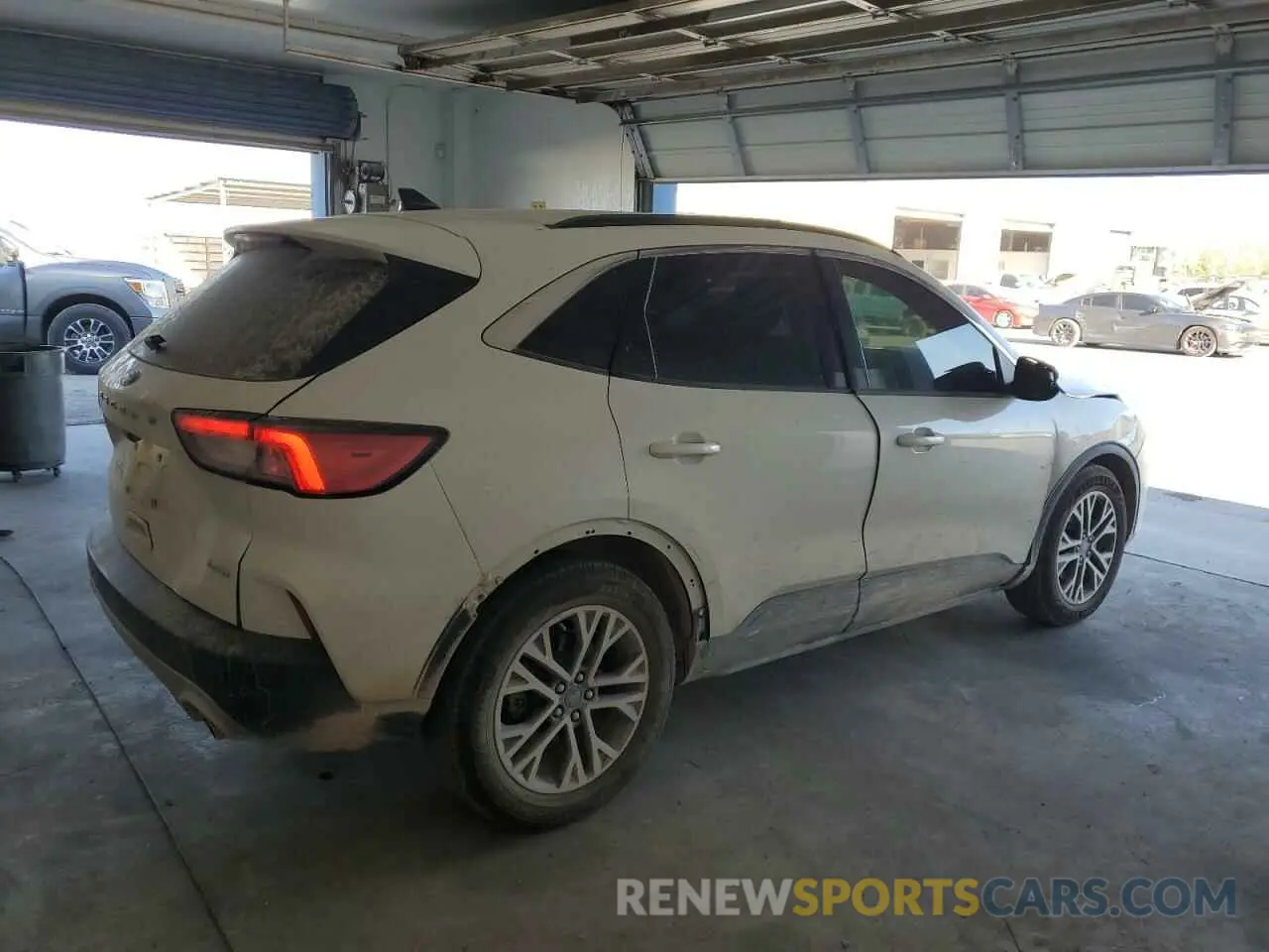 3 fotografías del automóvil dañado 1FMCU0H63LUA77674 FORD ESCAPE 2020