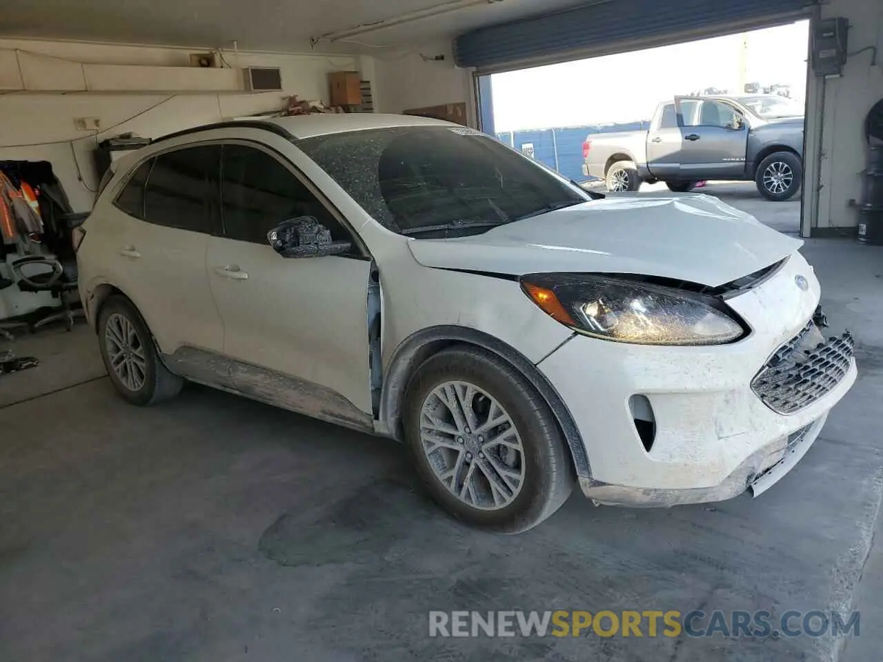 4 fotografías del automóvil dañado 1FMCU0H63LUA77674 FORD ESCAPE 2020