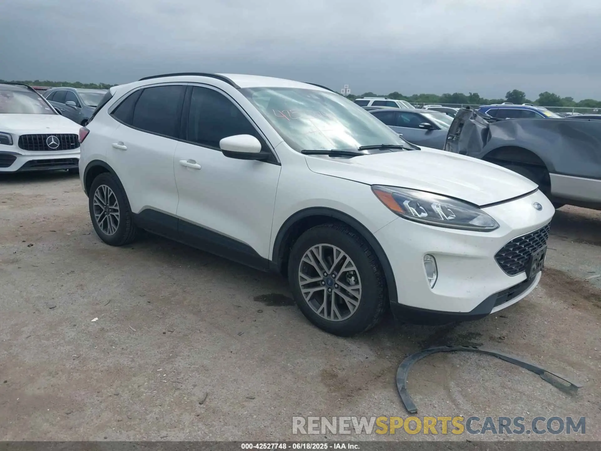 1 fotografías del automóvil dañado 1FMCU0H64LUB23965 FORD ESCAPE 2020