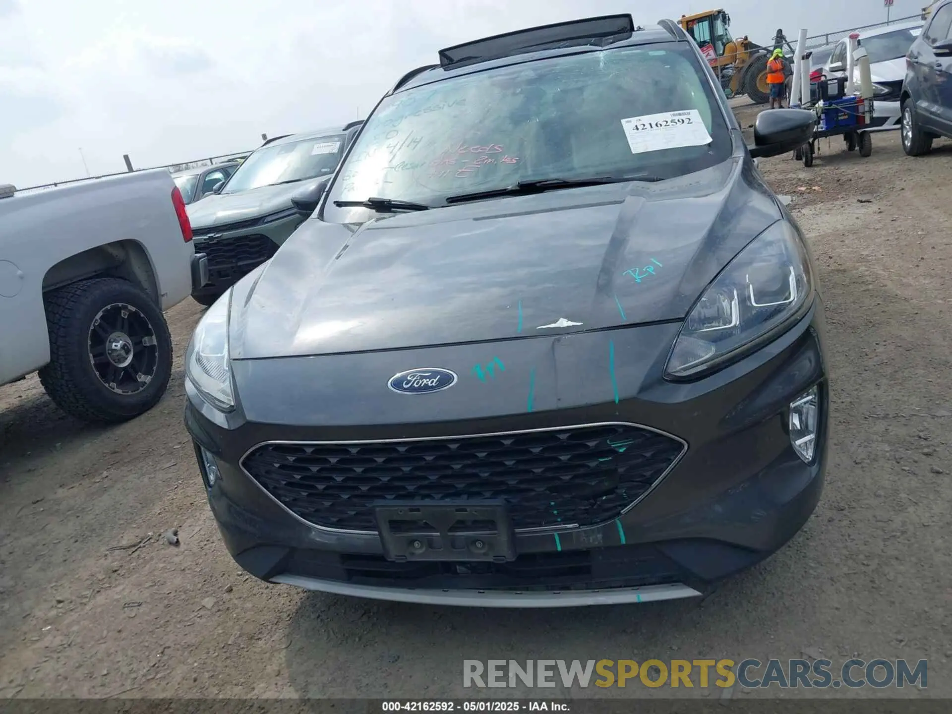 12 fotografías del automóvil dañado 1FMCU0H65LUA32736 FORD ESCAPE 2020