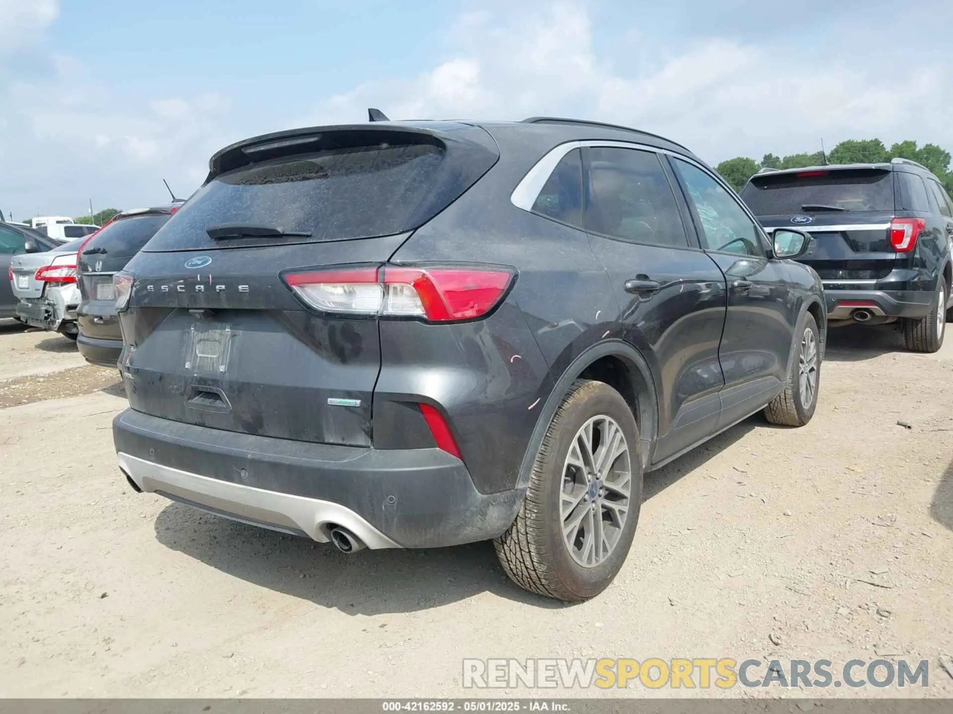 4 fotografías del automóvil dañado 1FMCU0H65LUA32736 FORD ESCAPE 2020