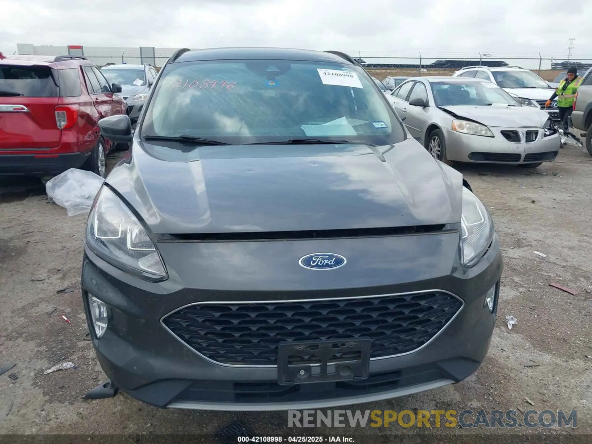 12 fotografías del automóvil dañado 1FMCU0H65LUB65772 FORD ESCAPE 2020