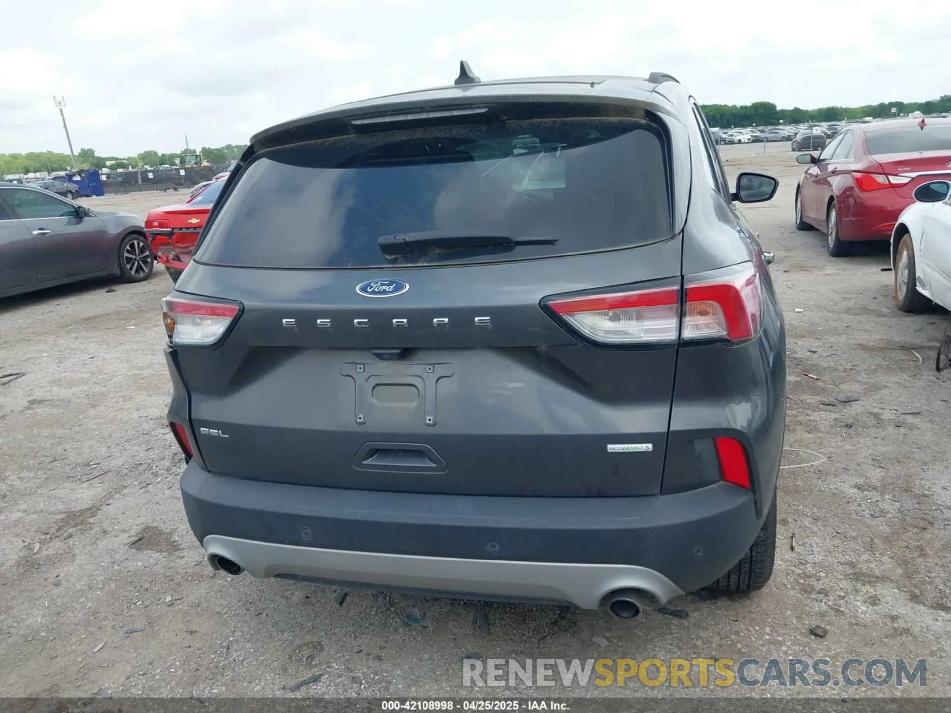 16 fotografías del automóvil dañado 1FMCU0H65LUB65772 FORD ESCAPE 2020