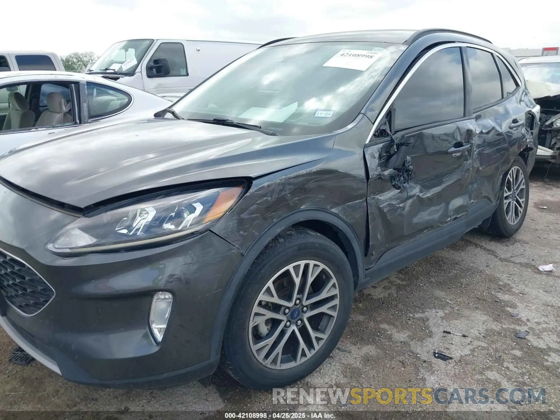 6 fotografías del automóvil dañado 1FMCU0H65LUB65772 FORD ESCAPE 2020