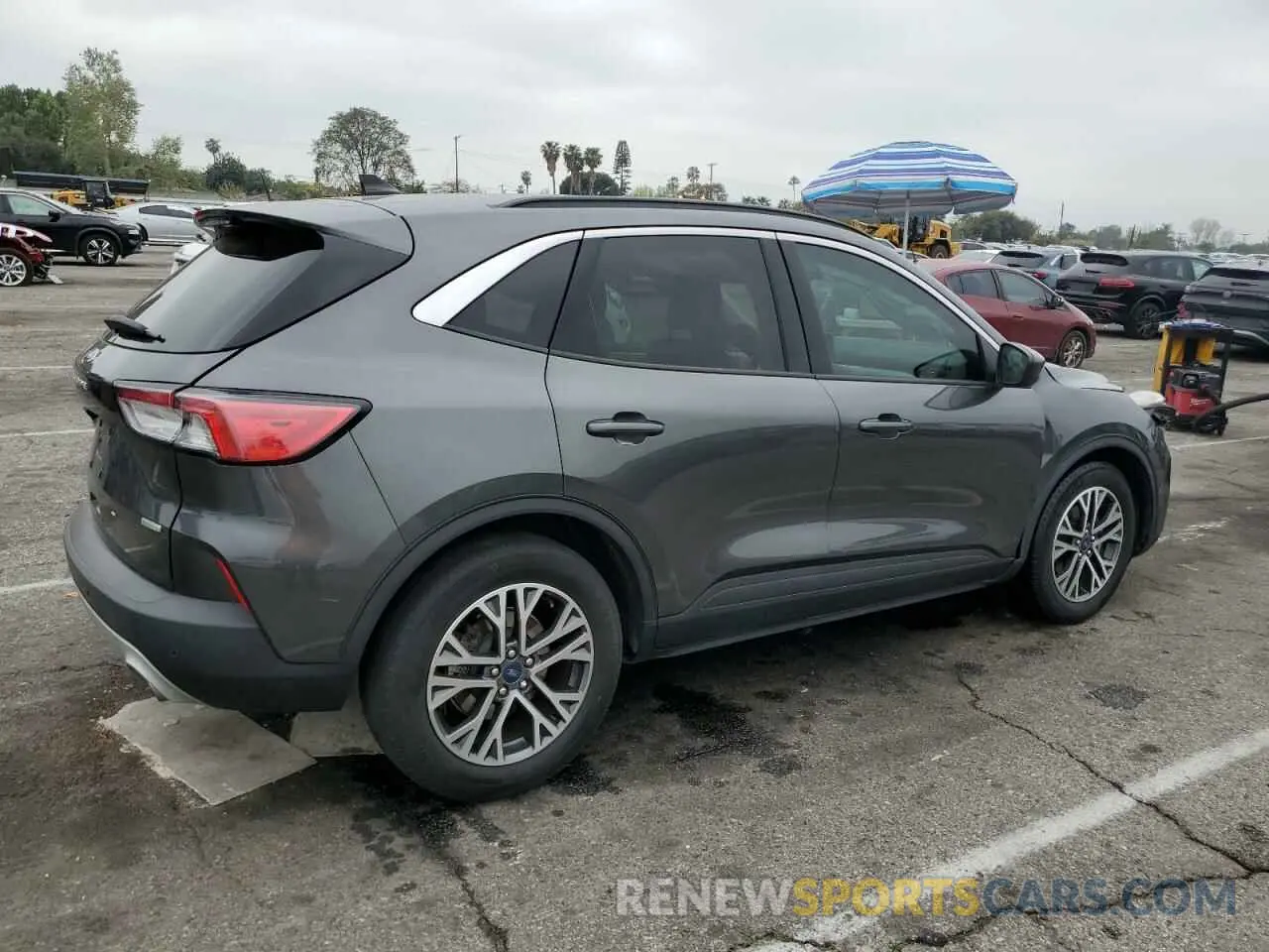 3 fotografías del automóvil dañado 1FMCU0H66LUB06018 FORD ESCAPE 2020
