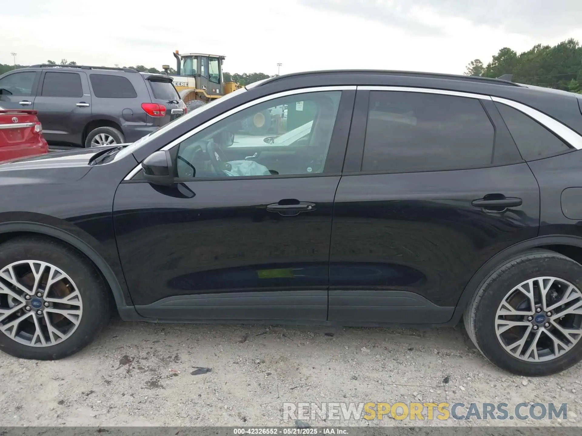 14 fotografías del automóvil dañado 1FMCU0H66LUB10277 FORD ESCAPE 2020