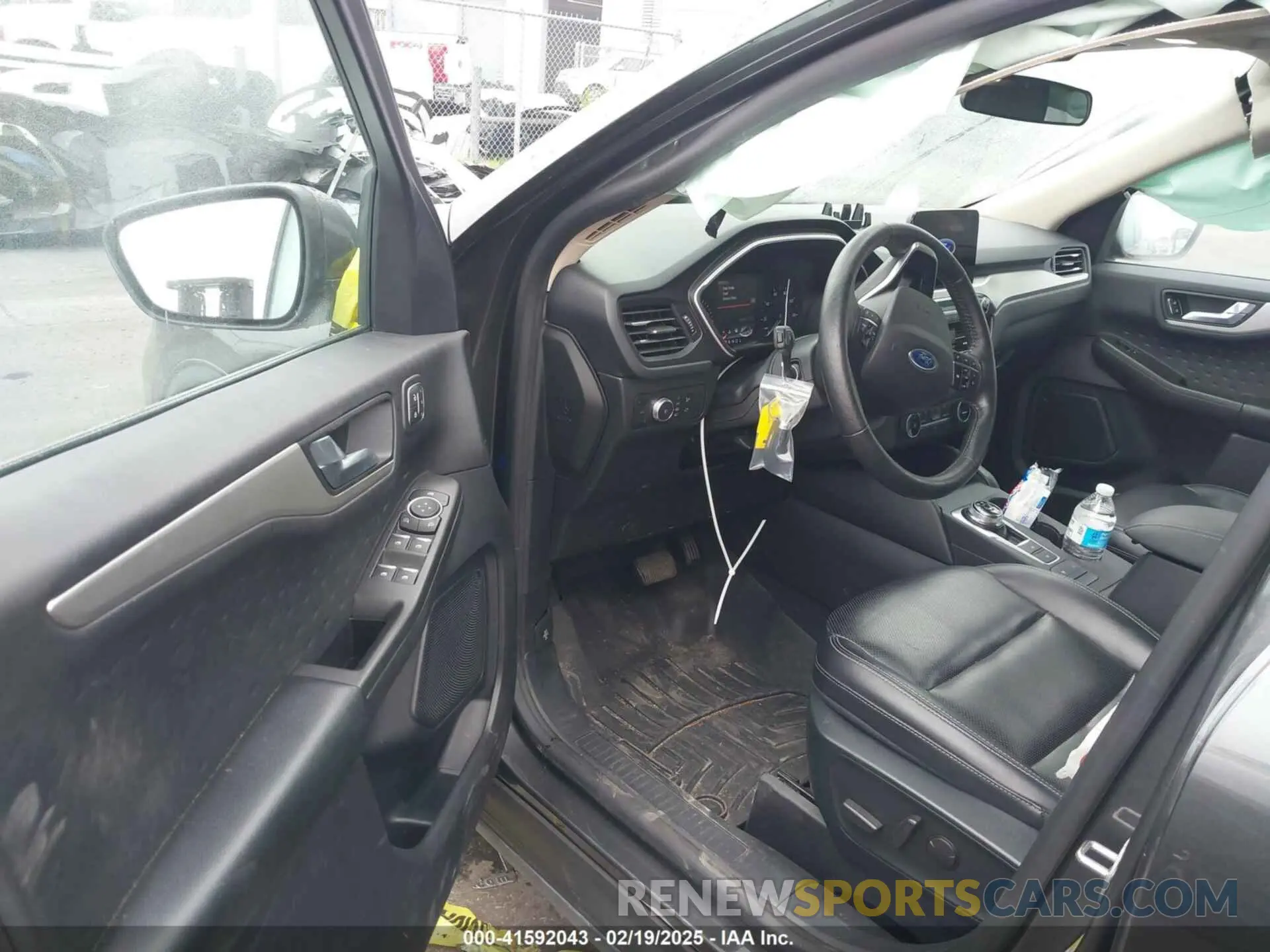 17 fotografías del automóvil dañado 1FMCU0H66LUB69653 FORD ESCAPE 2020