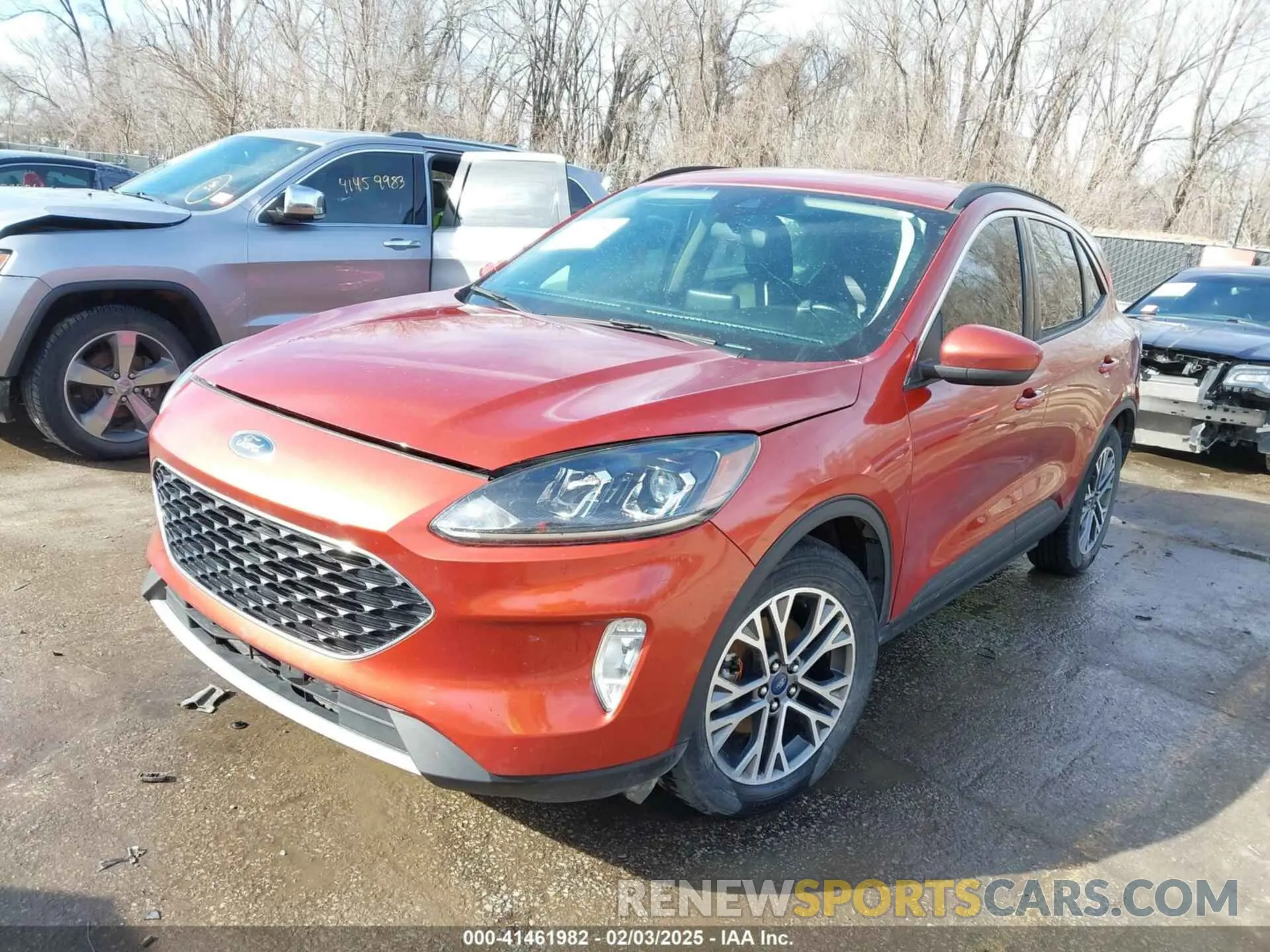 2 fotografías del automóvil dañado 1FMCU0H67LUA30065 FORD ESCAPE 2020