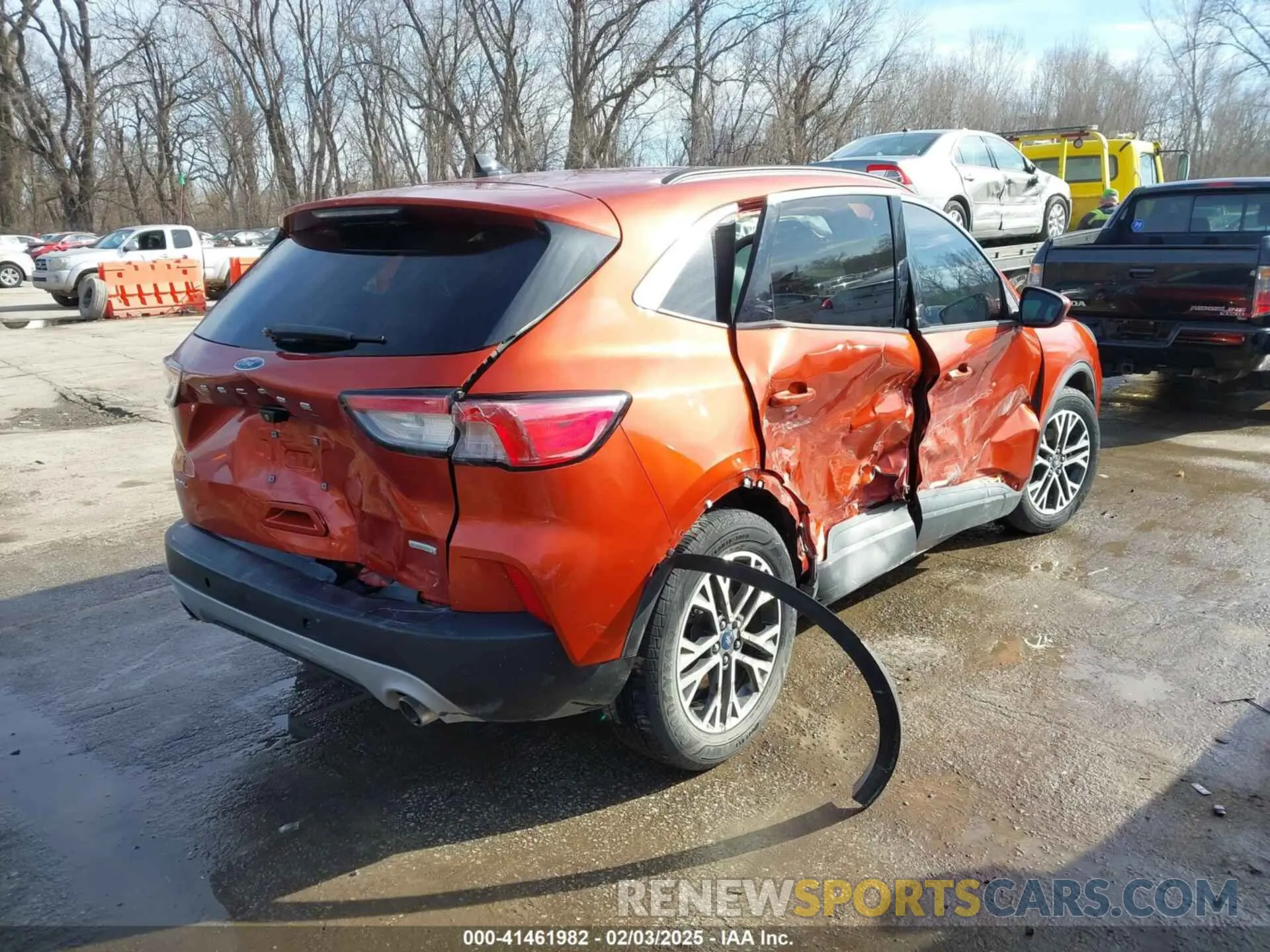 4 fotografías del automóvil dañado 1FMCU0H67LUA30065 FORD ESCAPE 2020
