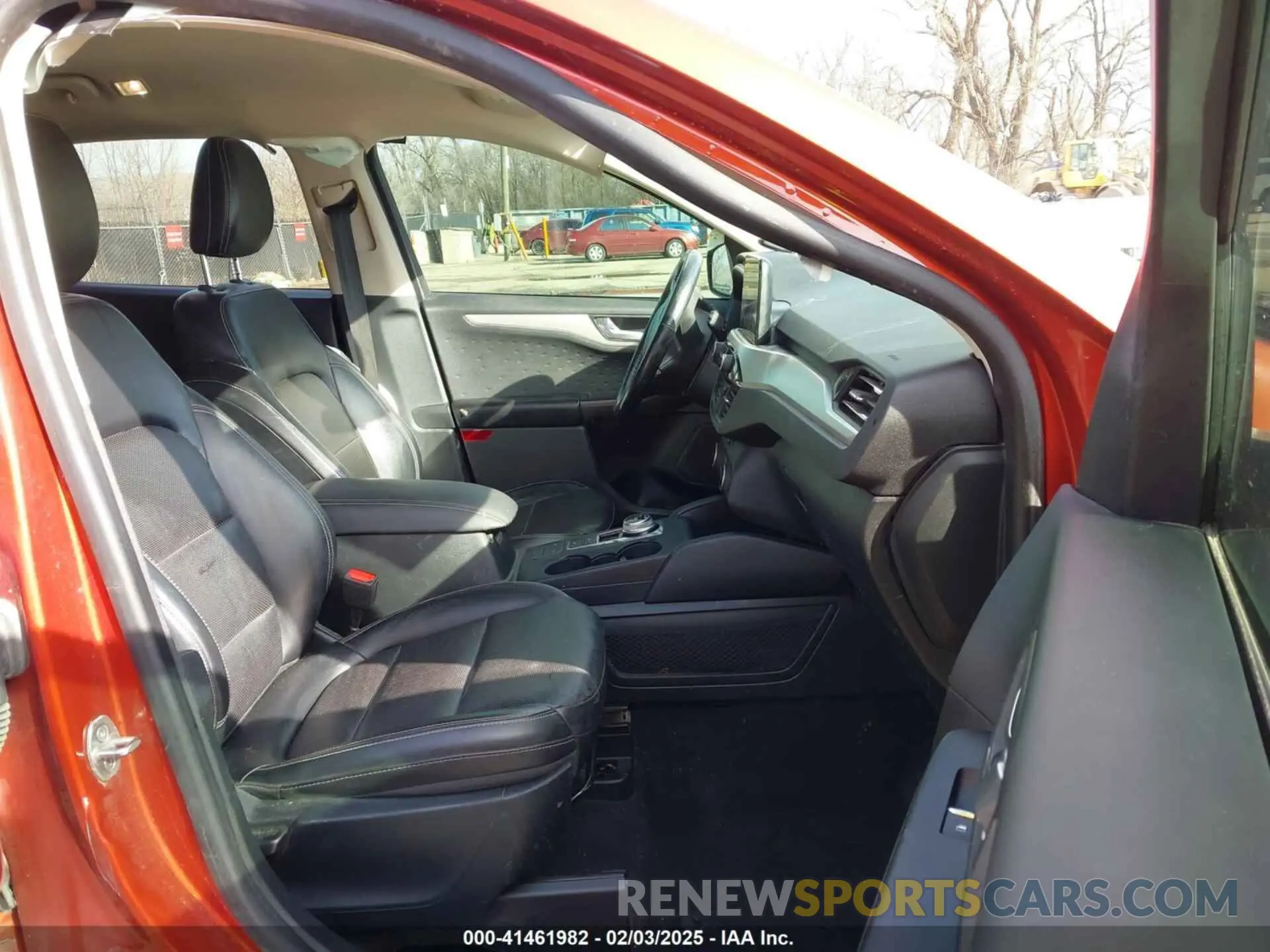 5 fotografías del automóvil dañado 1FMCU0H67LUA30065 FORD ESCAPE 2020