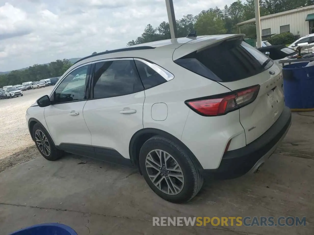 2 fotografías del automóvil dañado 1FMCU0H67LUA66709 FORD ESCAPE 2020