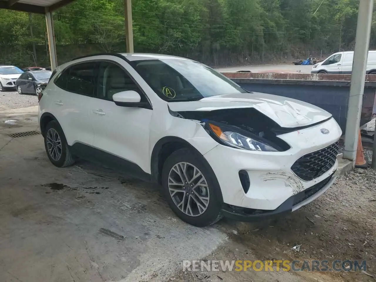 4 fotografías del automóvil dañado 1FMCU0H67LUA66709 FORD ESCAPE 2020