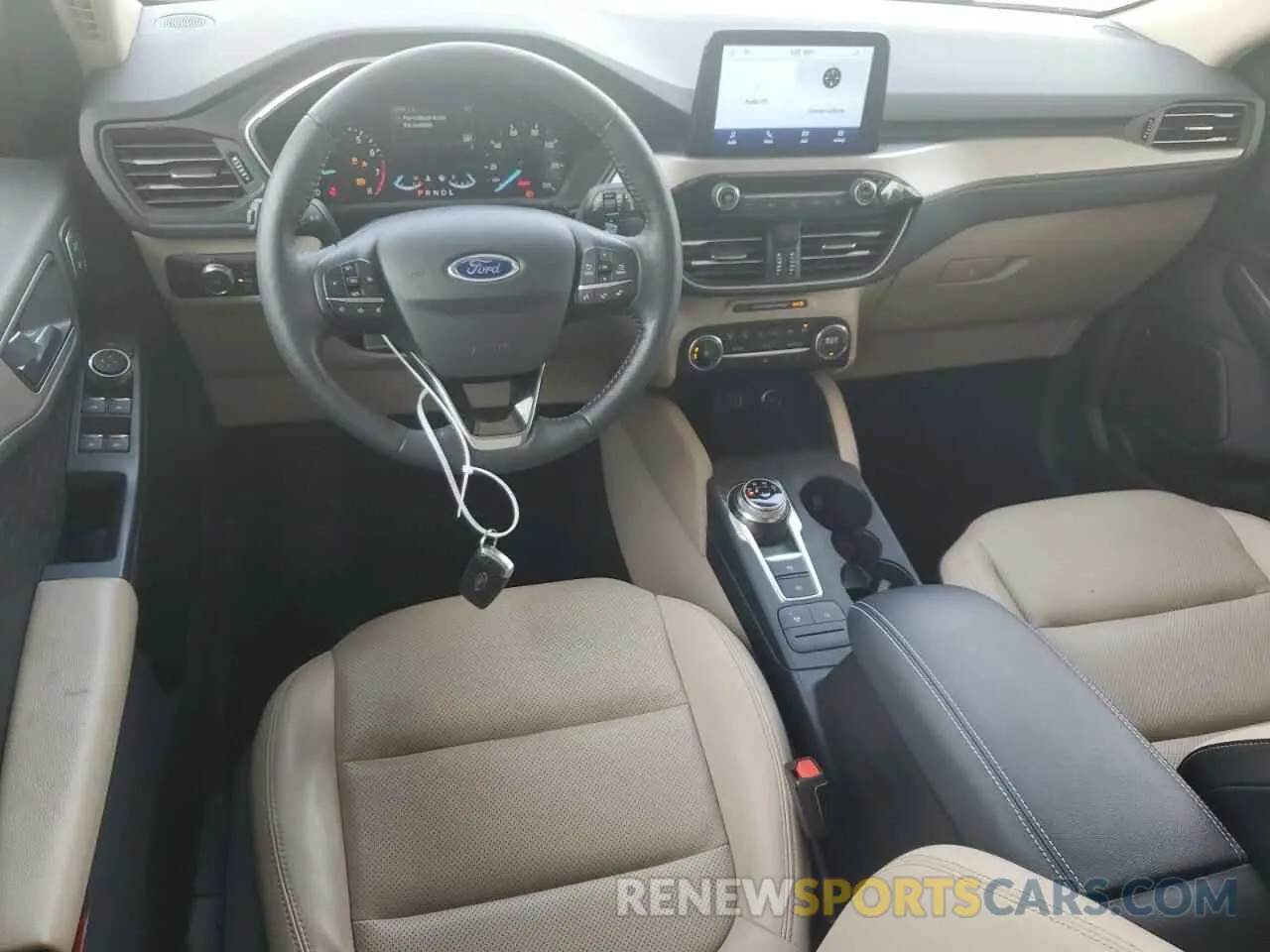 8 fotografías del automóvil dañado 1FMCU0H67LUA66709 FORD ESCAPE 2020