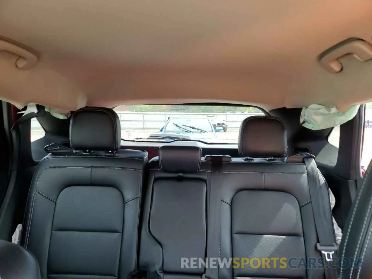 10 fotografías del automóvil dañado 1FMCU0H67LUA93652 FORD ESCAPE 2020