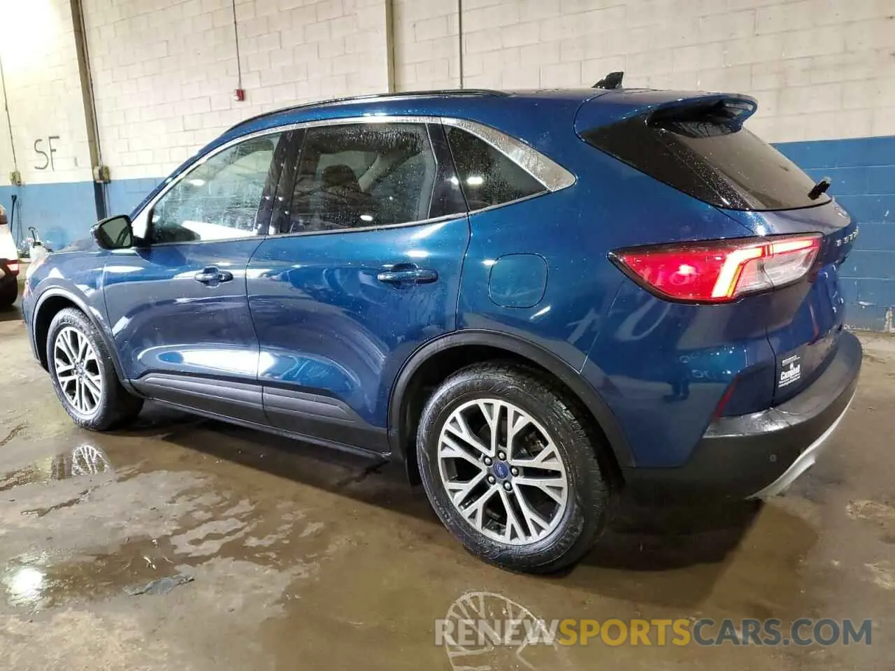 2 fotografías del automóvil dañado 1FMCU0H68LUA07698 FORD ESCAPE 2020