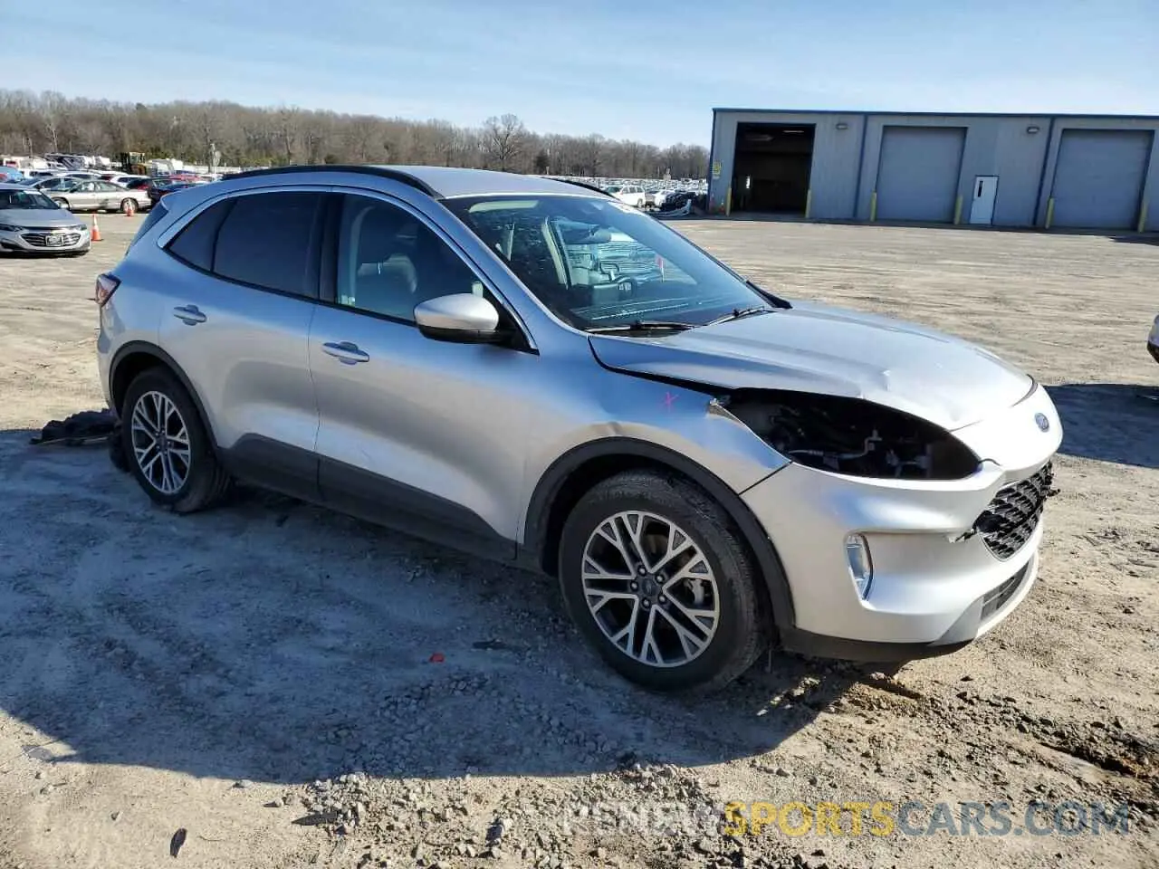 4 fotografías del automóvil dañado 1FMCU0H68LUB10443 FORD ESCAPE 2020