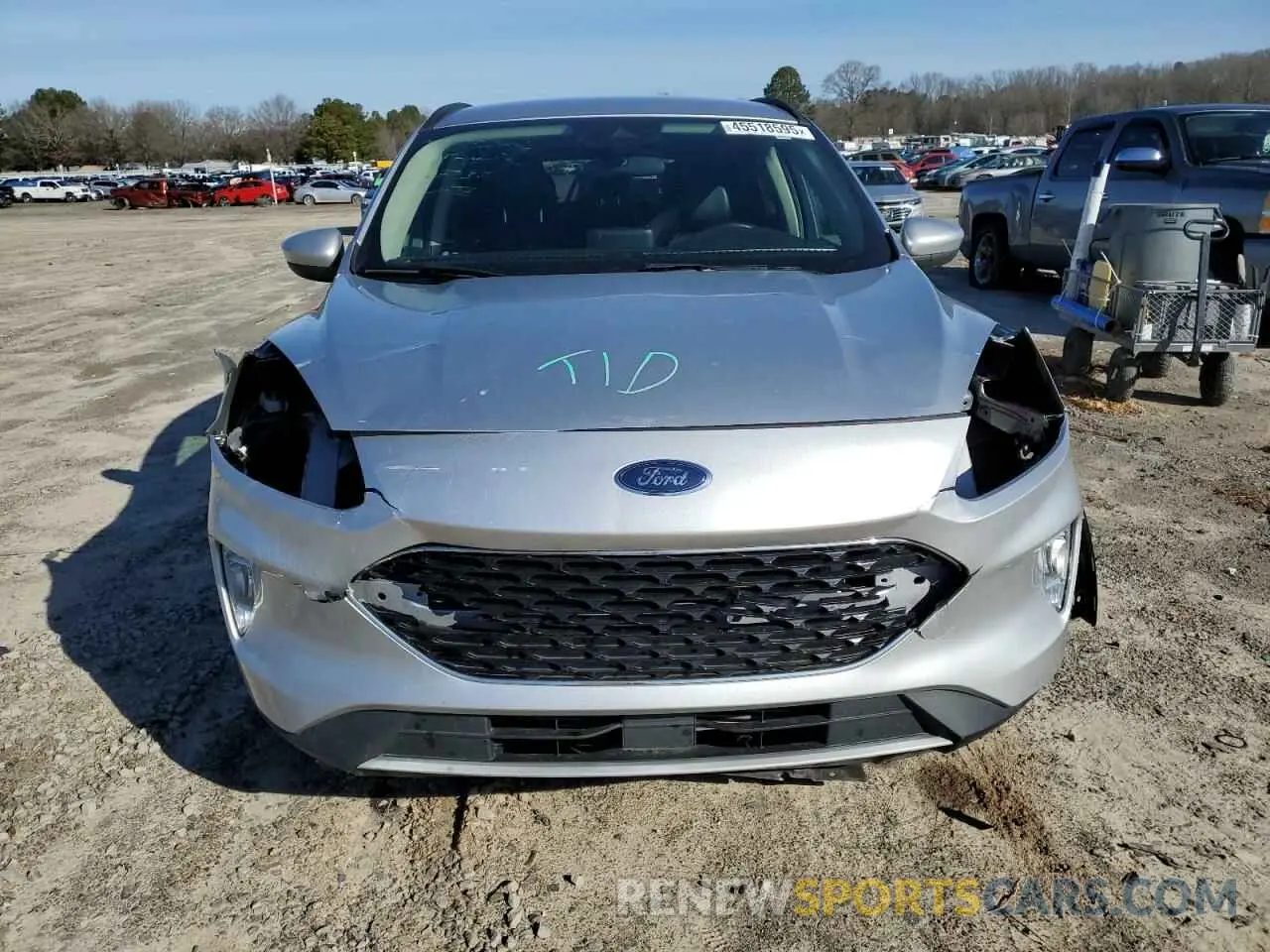 5 fotografías del automóvil dañado 1FMCU0H68LUB10443 FORD ESCAPE 2020