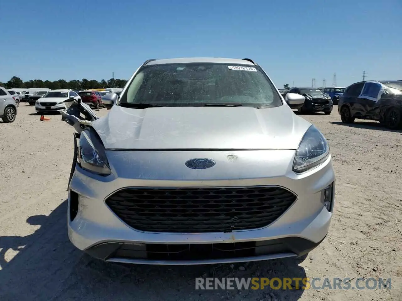 5 fotografías del automóvil dañado 1FMCU0H69LUA81034 FORD ESCAPE 2020
