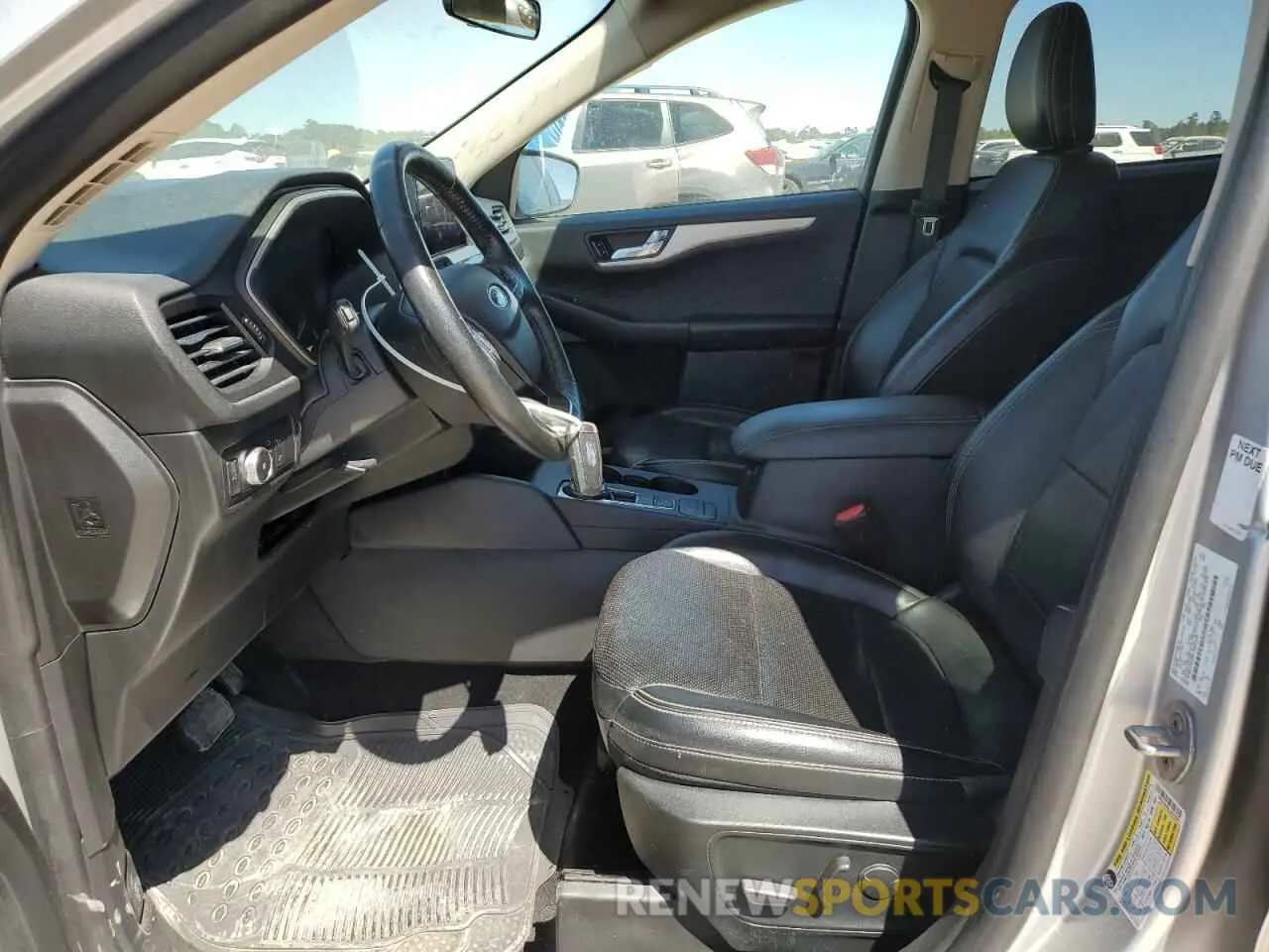 7 fotografías del automóvil dañado 1FMCU0H69LUA81034 FORD ESCAPE 2020