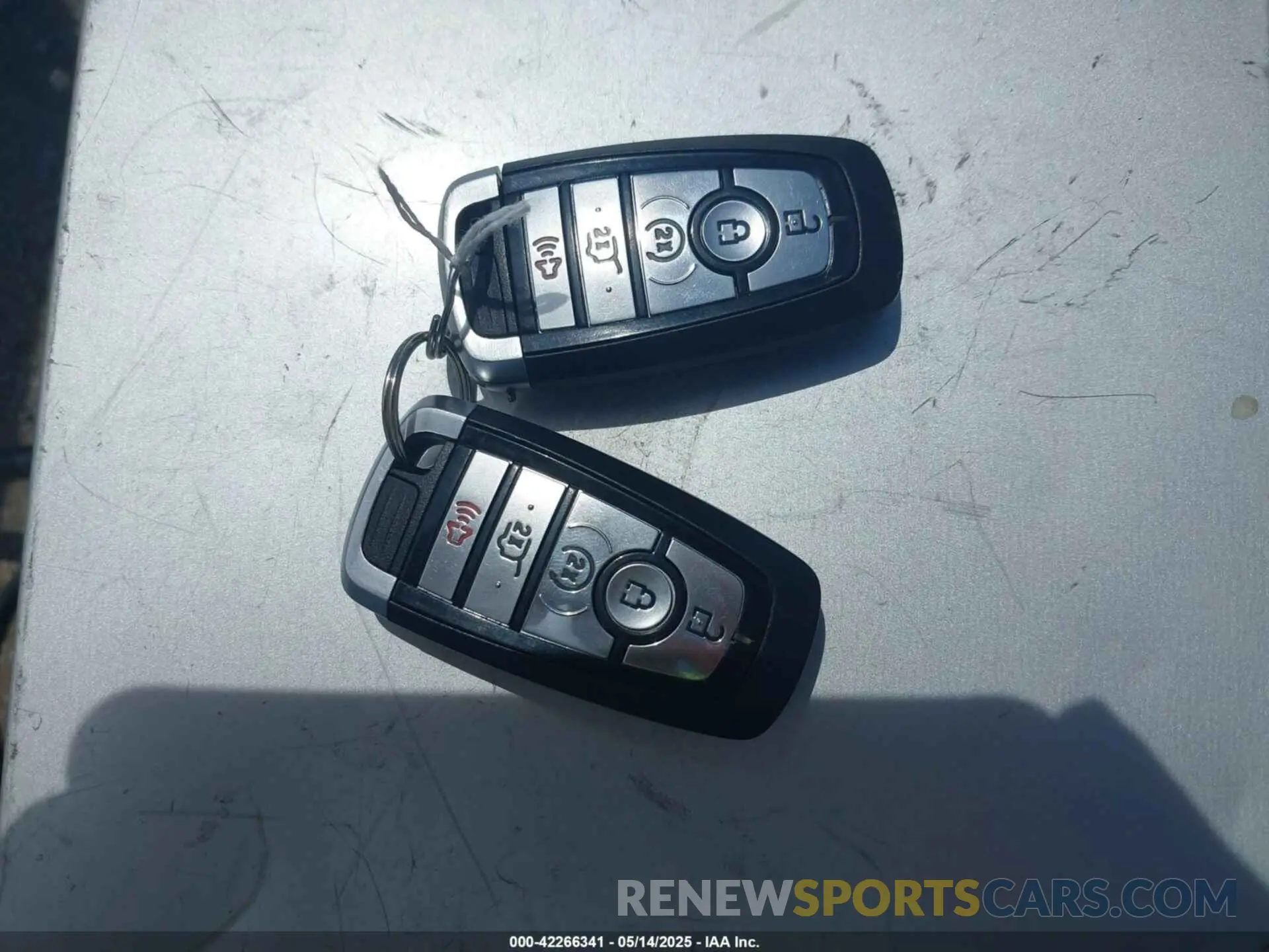 11 fotografías del automóvil dañado 1FMCU0H69LUB23895 FORD ESCAPE 2020