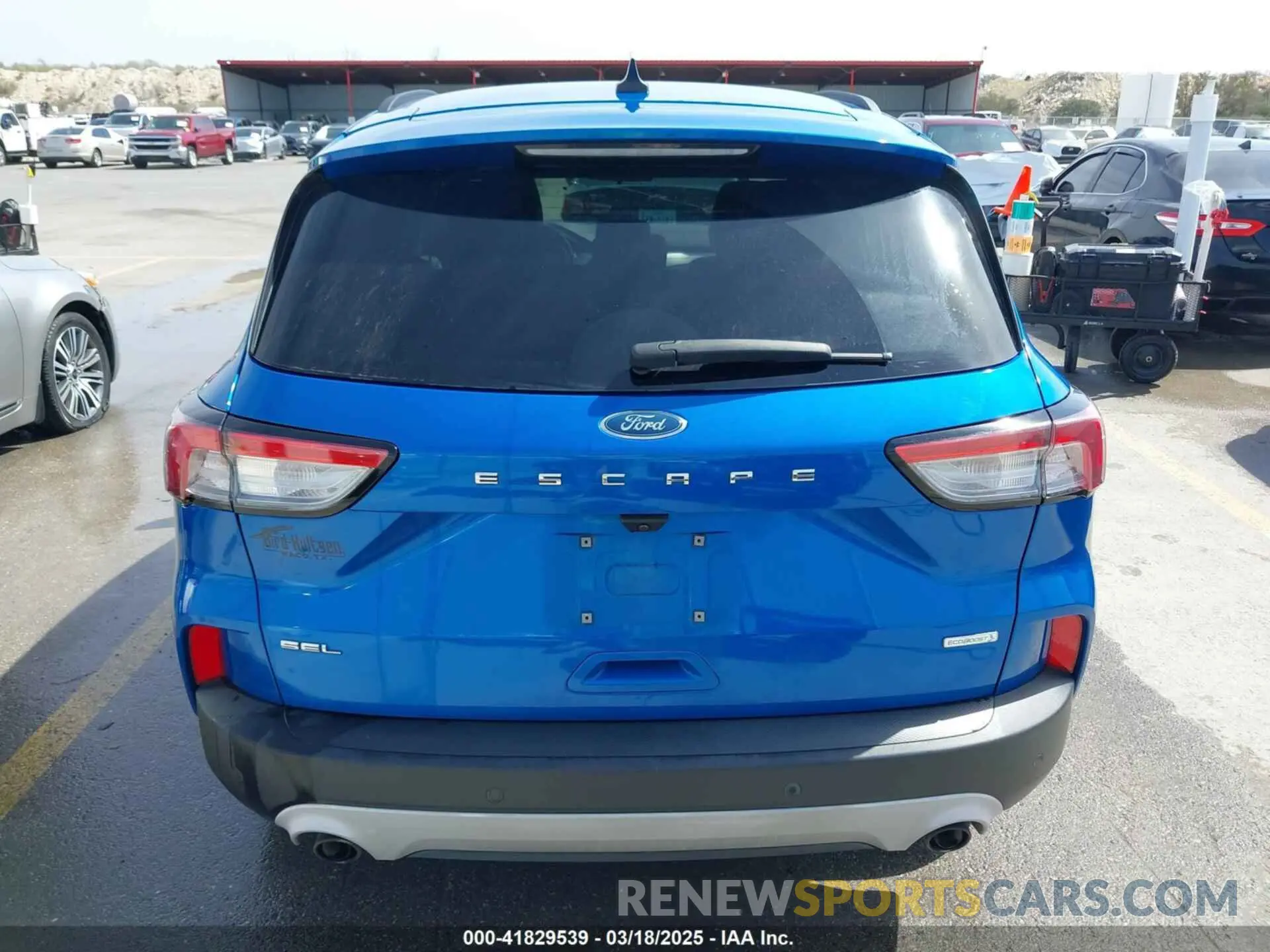 17 fotografías del automóvil dañado 1FMCU0H6XLUB08550 FORD ESCAPE 2020