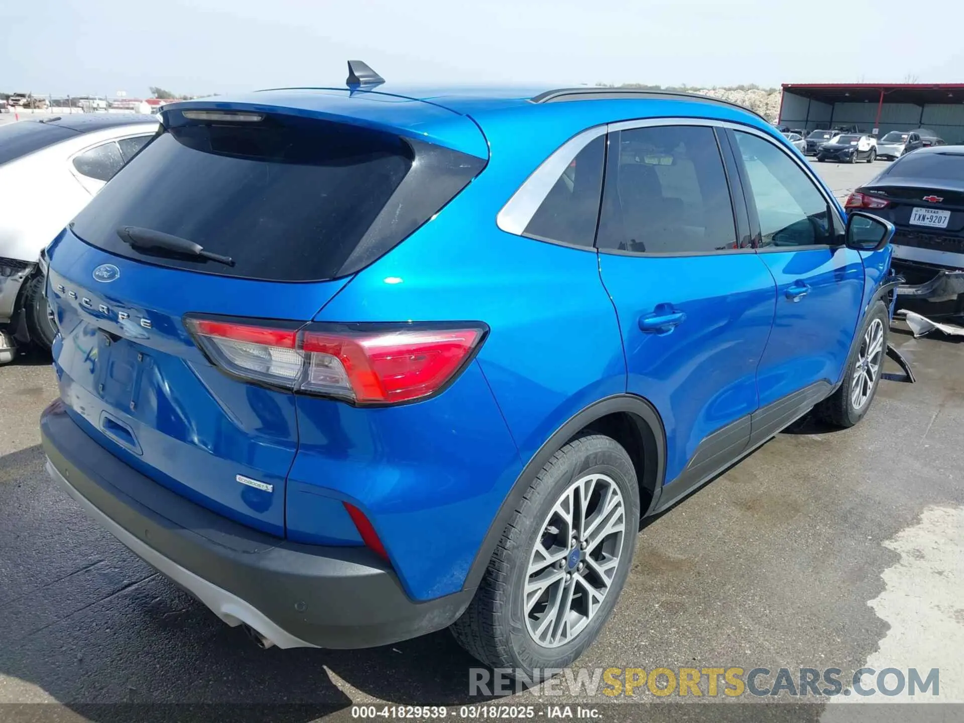 4 fotografías del automóvil dañado 1FMCU0H6XLUB08550 FORD ESCAPE 2020