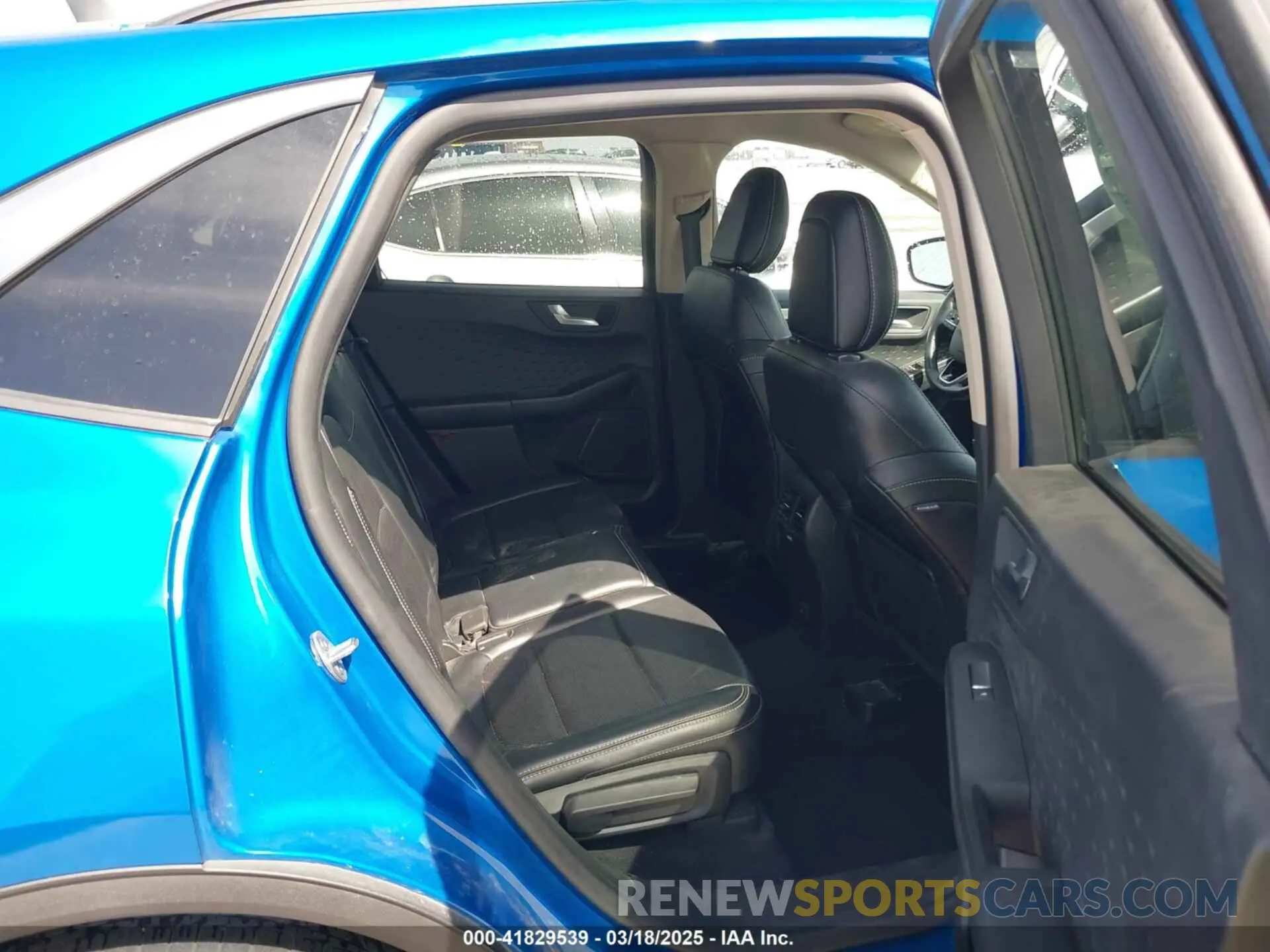 8 fotografías del automóvil dañado 1FMCU0H6XLUB08550 FORD ESCAPE 2020