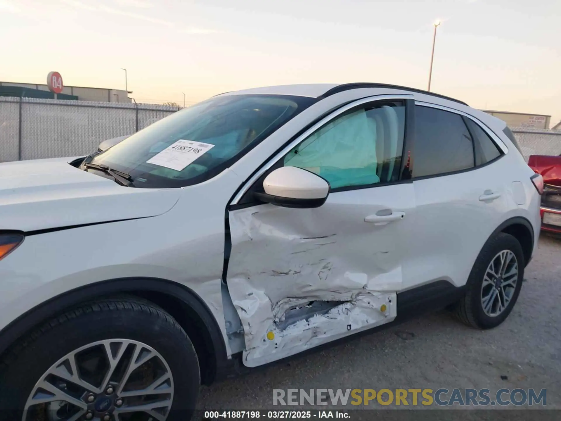 6 fotografías del automóvil dañado 1FMCU0H6XLUC50753 FORD ESCAPE 2020