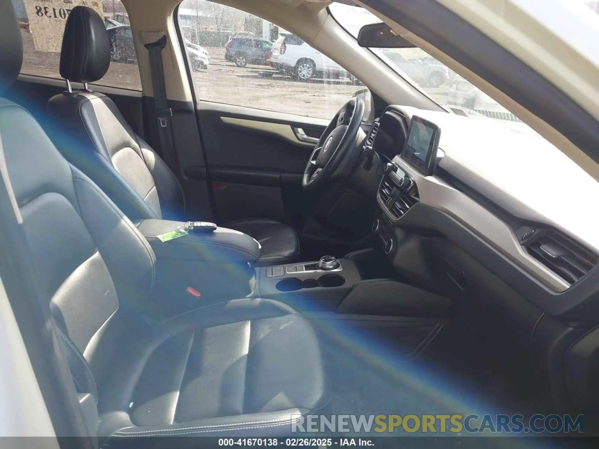 5 fotografías del automóvil dañado 1FMCU9BZ0LUC50557 FORD ESCAPE 2020