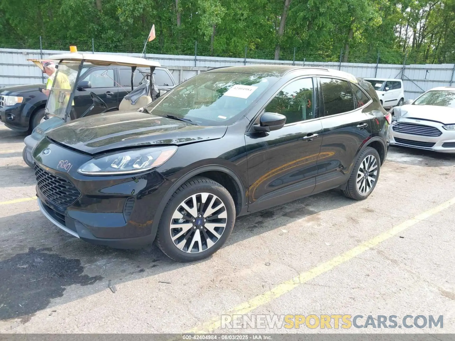 2 fotografías del automóvil dañado 1FMCU9BZ4LUC25970 FORD ESCAPE 2020
