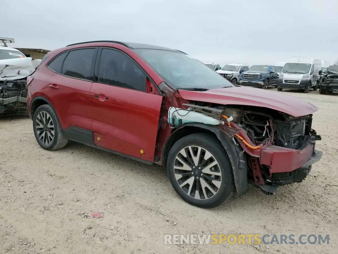 4 fotografías del automóvil dañado 1FMCU9BZ8LUC28886 FORD ESCAPE 2020