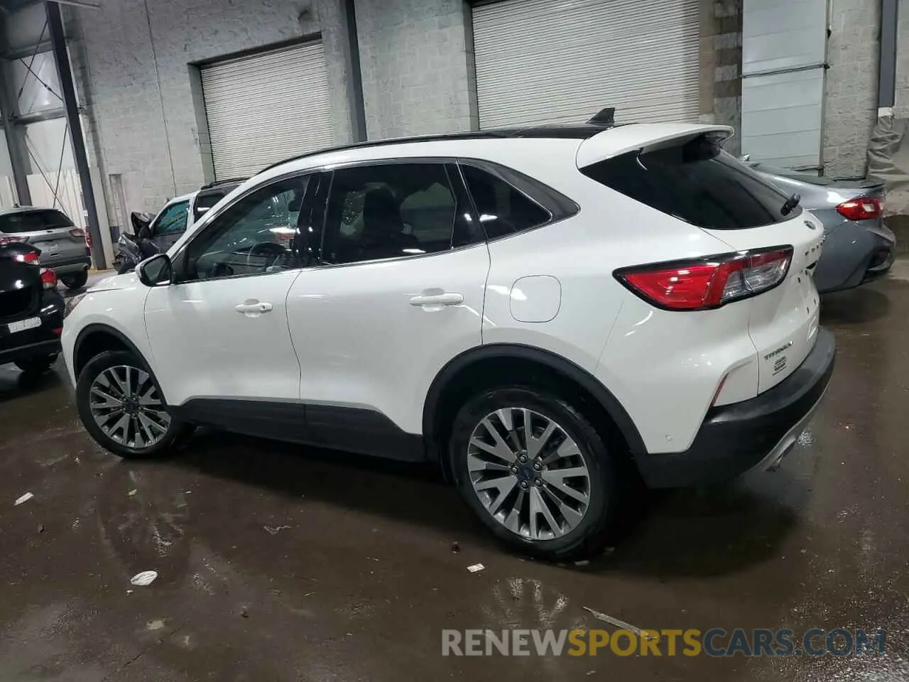 2 fotografías del automóvil dañado 1FMCU9DZ0LUC56078 FORD ESCAPE 2020