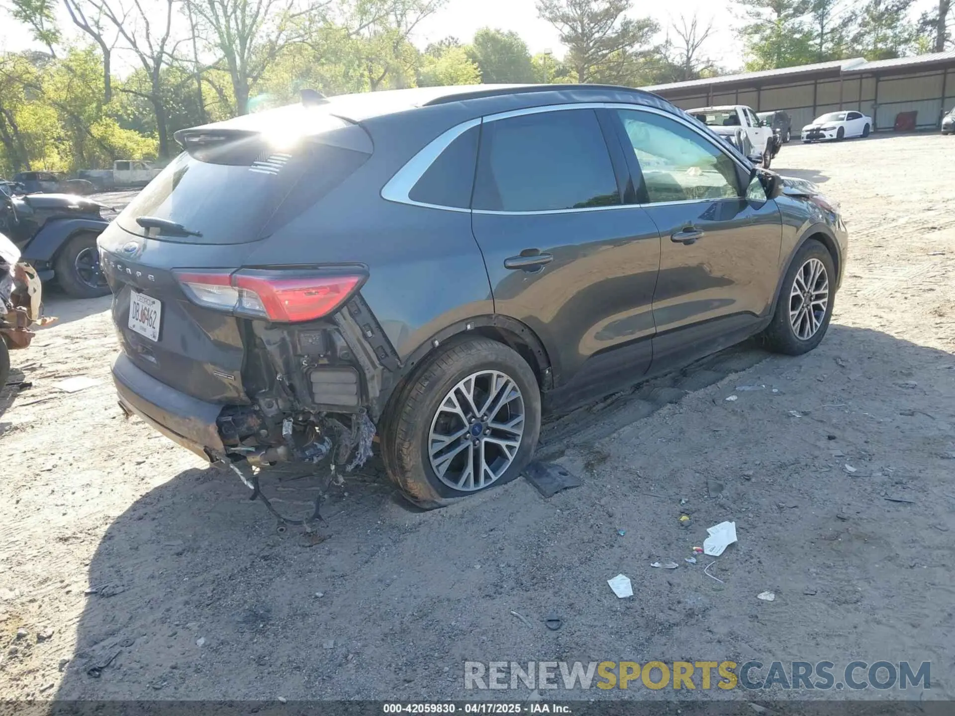 4 fotografías del automóvil dañado 1FMCU9DZ2LUA86600 FORD ESCAPE 2020