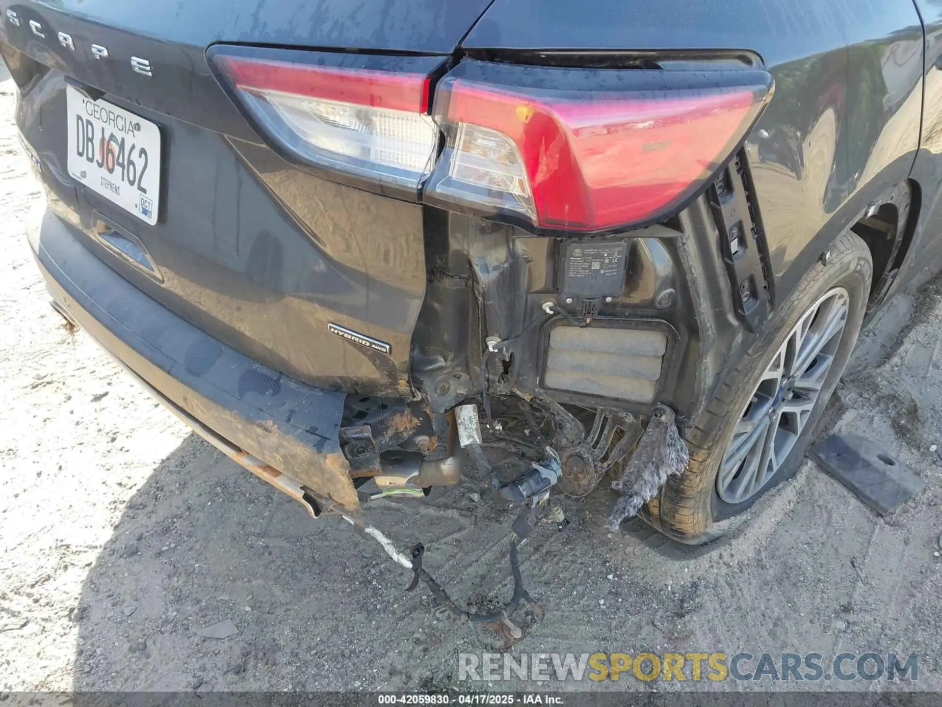 6 fotografías del automóvil dañado 1FMCU9DZ2LUA86600 FORD ESCAPE 2020