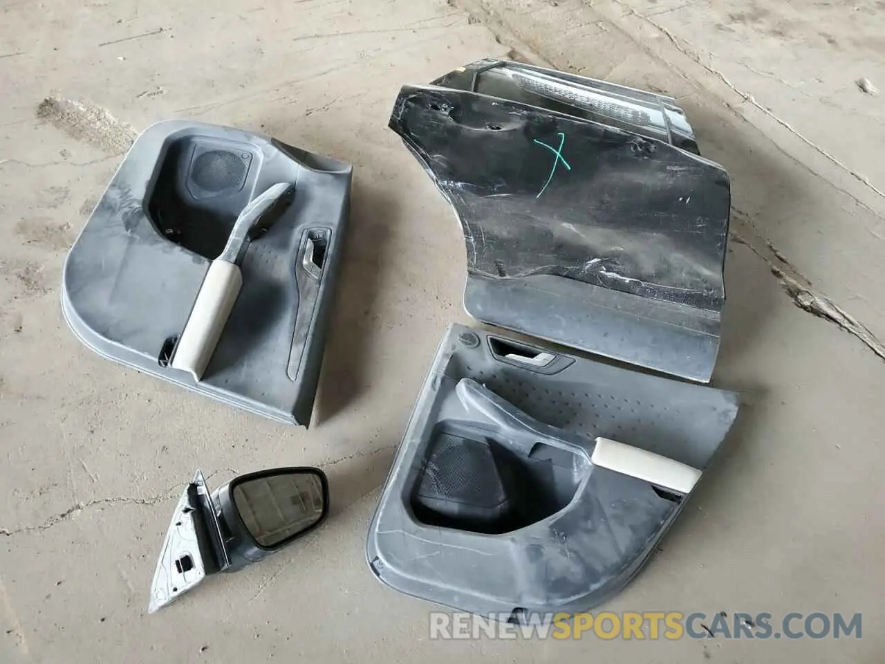 12 fotografías del automóvil dañado 1FMCU9DZ2LUB49050 FORD ESCAPE 2020
