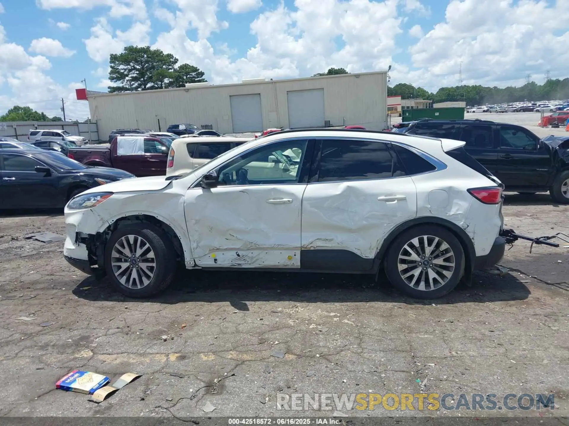 13 fotografías del automóvil dañado 1FMCU9DZ7LUB56124 FORD ESCAPE 2020