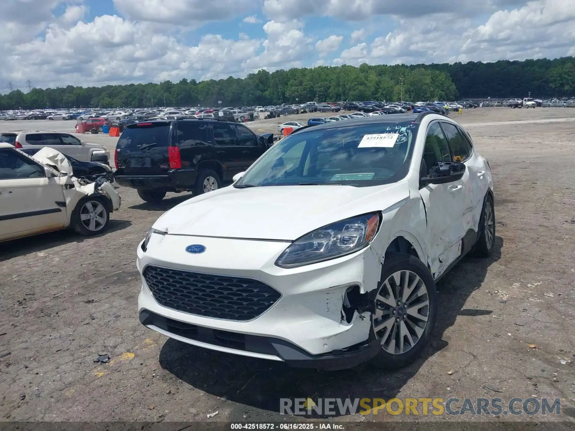 2 fotografías del automóvil dañado 1FMCU9DZ7LUB56124 FORD ESCAPE 2020
