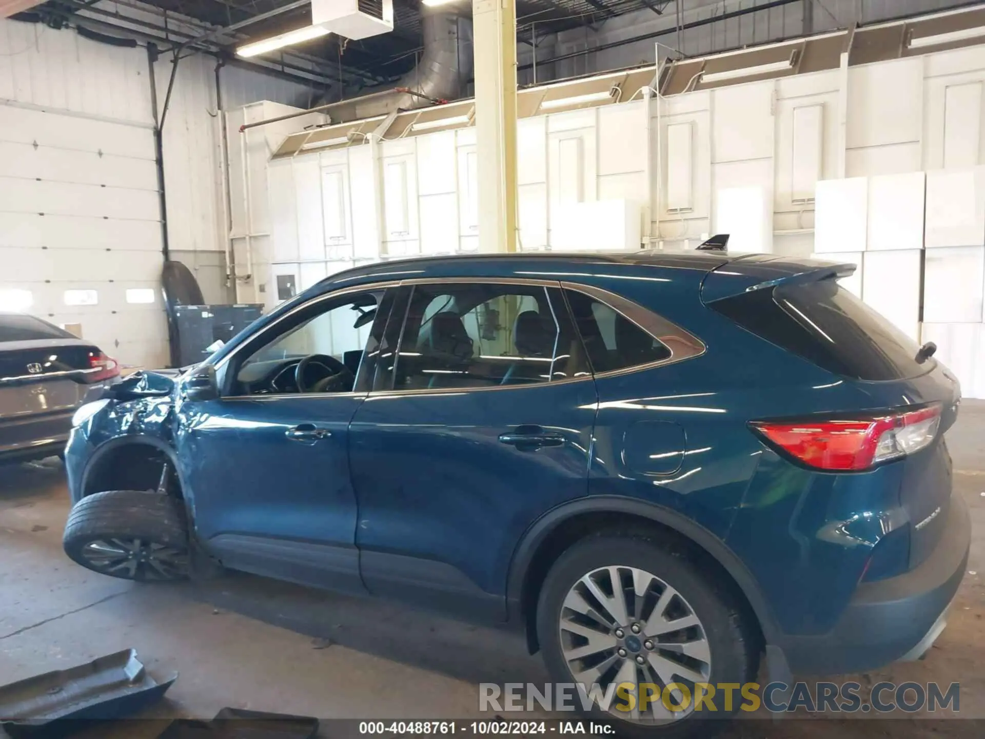 14 fotografías del automóvil dañado 1FMCU9DZ8LUA11853 FORD ESCAPE 2020