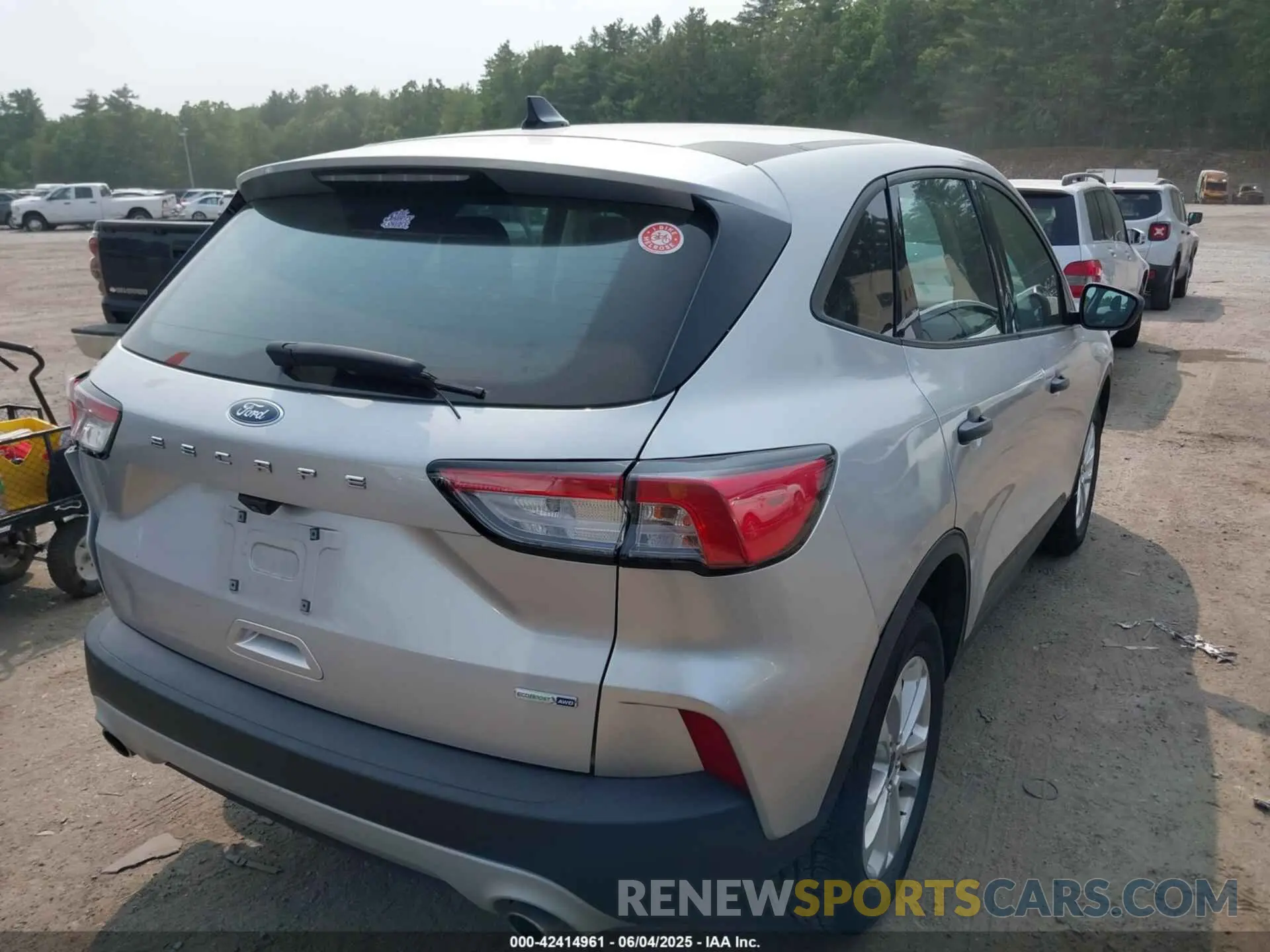 4 fotografías del automóvil dañado 1FMCU9F66LUA60875 FORD ESCAPE 2020