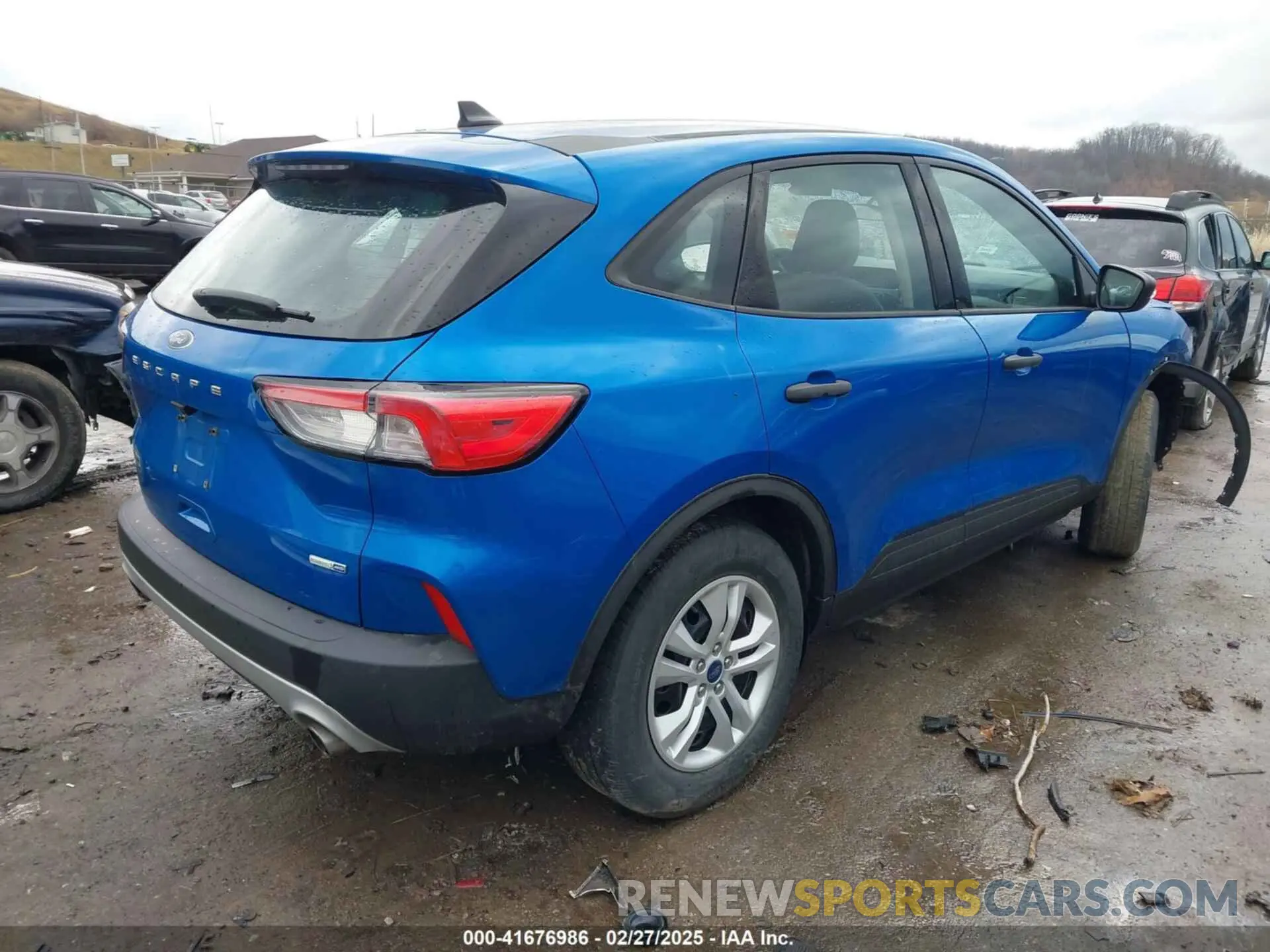 4 fotografías del automóvil dañado 1FMCU9F69LUB93713 FORD ESCAPE 2020