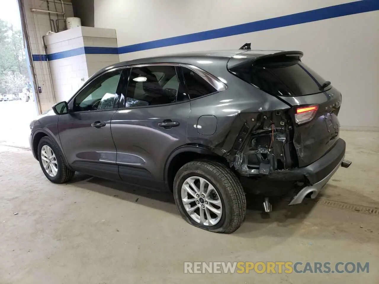 2 fotografías del automóvil dañado 1FMCU9G60LUA25358 FORD ESCAPE 2020