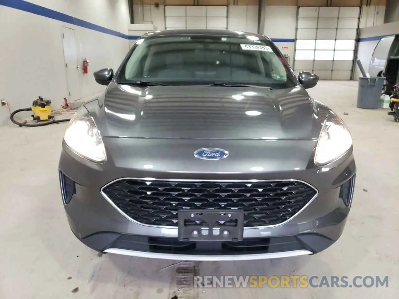 5 fotografías del automóvil dañado 1FMCU9G60LUA25358 FORD ESCAPE 2020