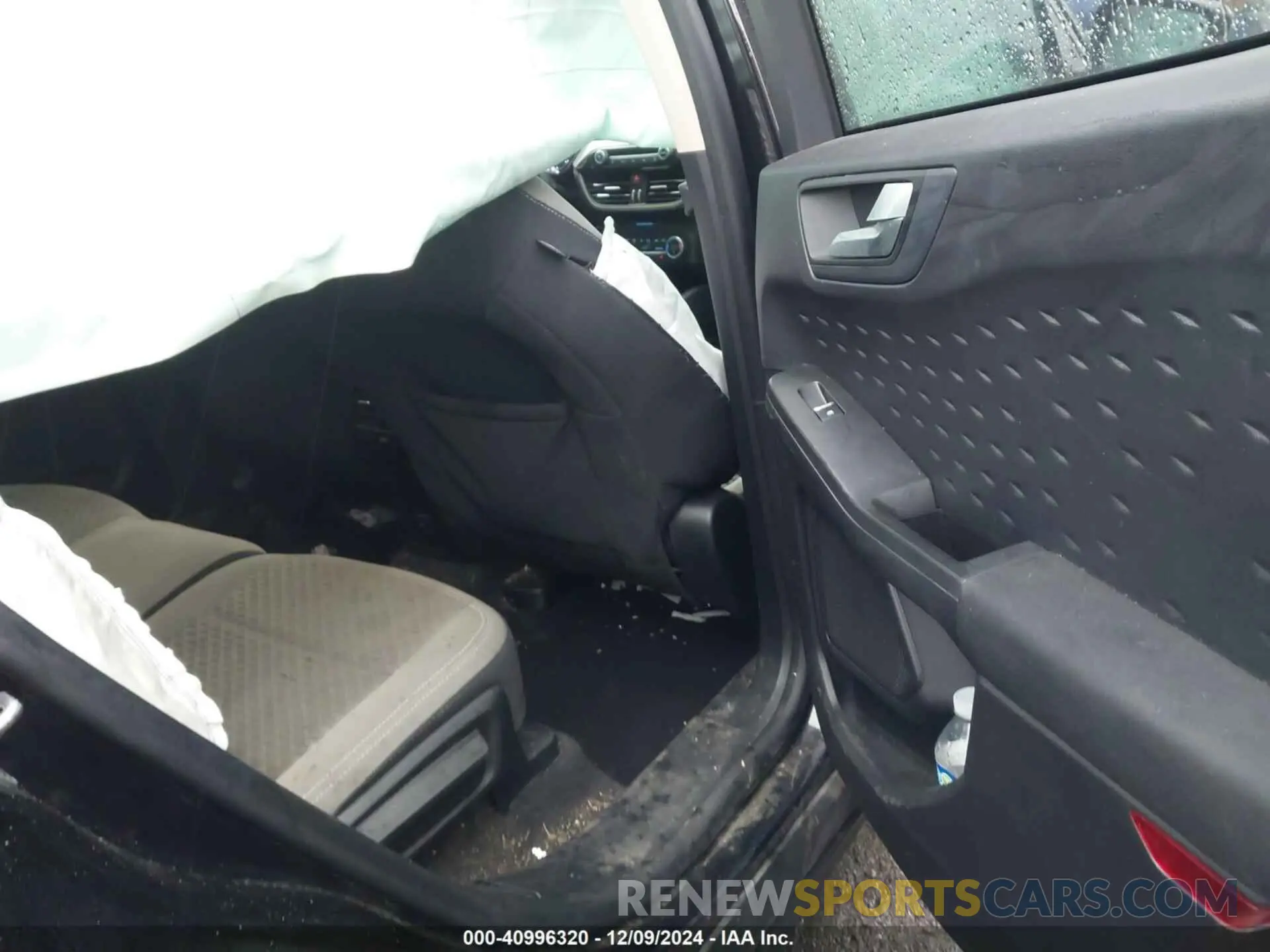 8 fotografías del automóvil dañado 1FMCU9G60LUA97399 FORD ESCAPE 2020