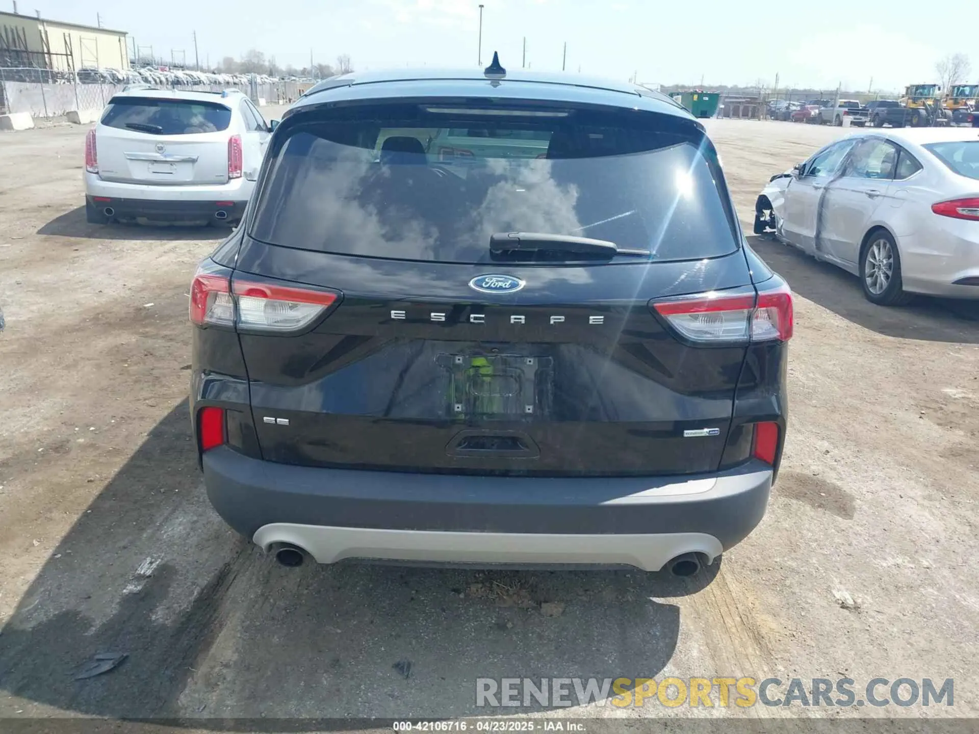 15 fotografías del automóvil dañado 1FMCU9G61LUA09783 FORD ESCAPE 2020