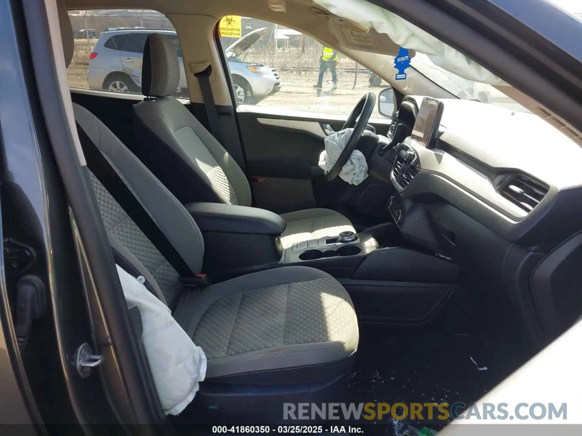 5 fotografías del automóvil dañado 1FMCU9G61LUA50754 FORD ESCAPE 2020