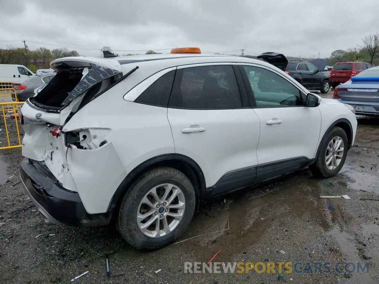 3 fotografías del automóvil dañado 1FMCU9G61LUB58758 FORD ESCAPE 2020