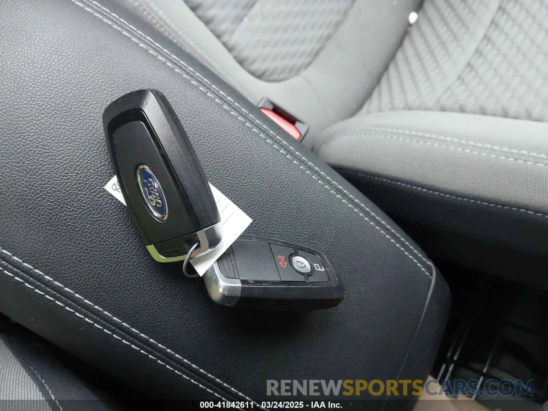 11 fotografías del automóvil dañado 1FMCU9G61LUB80243 FORD ESCAPE 2020