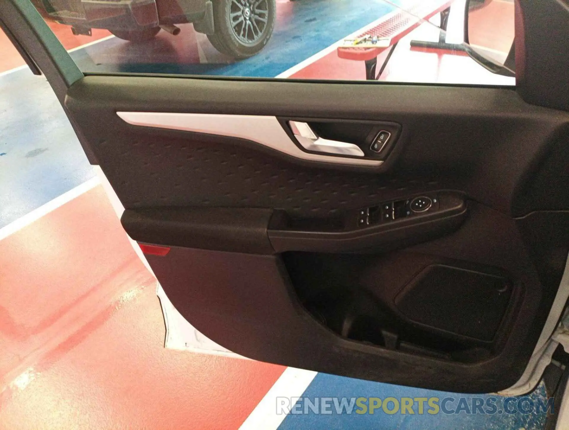 12 fotografías del automóvil dañado 1FMCU9G61LUB84020 FORD ESCAPE 2020